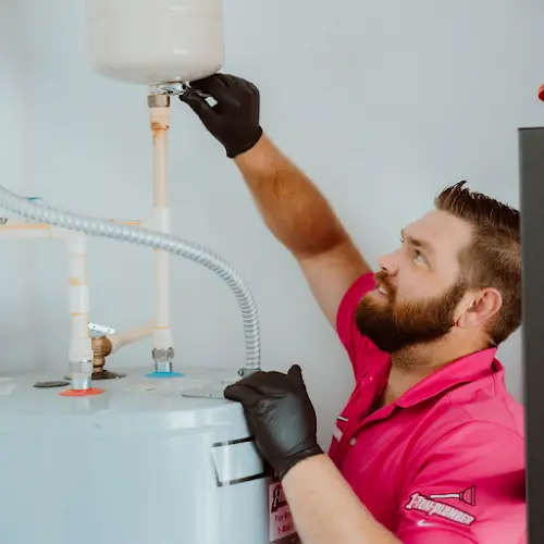1-Tom-Plumber